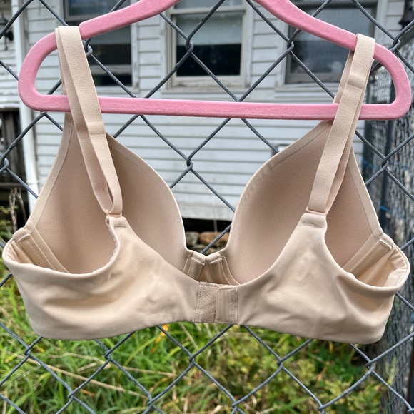 SKIMS fit everybody T-shirt bra - Picture 2 of 12